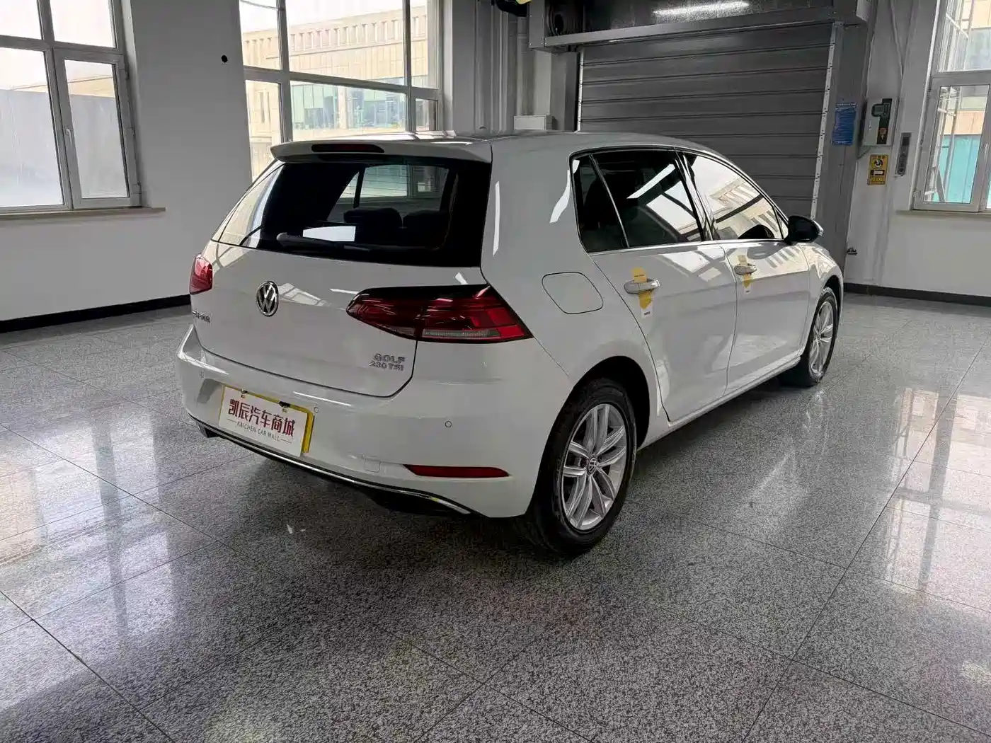 Volkswagen Golf 2018 230TSI Automatic Comfort фото 4