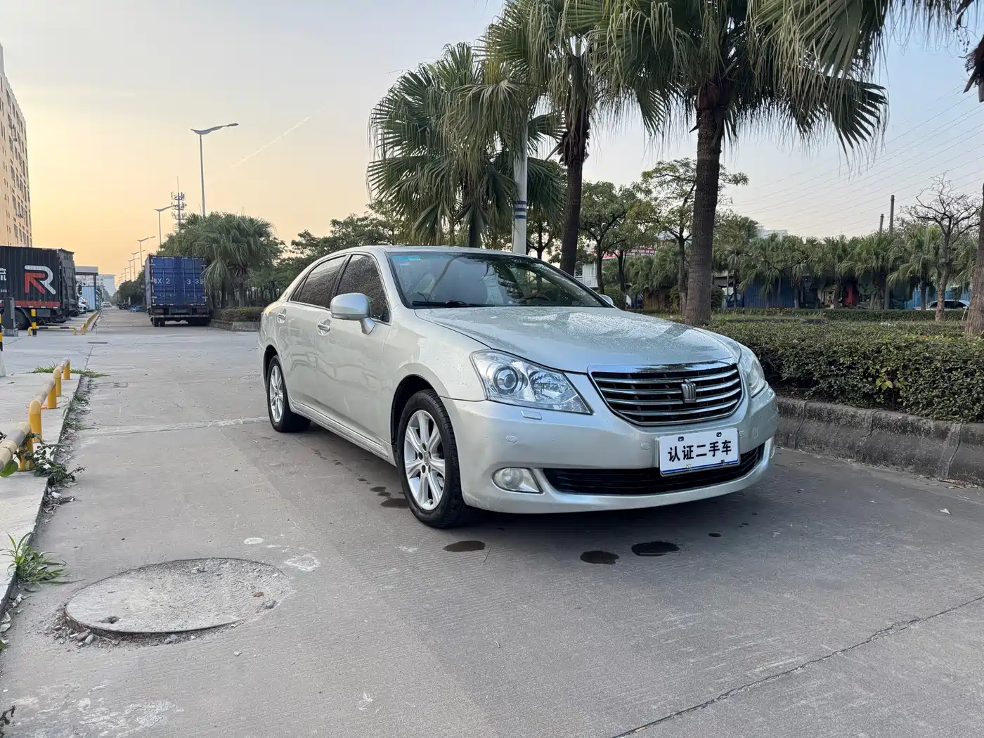 Toyota Crown 2010 3.0L Royal Saloon VIP фото 3