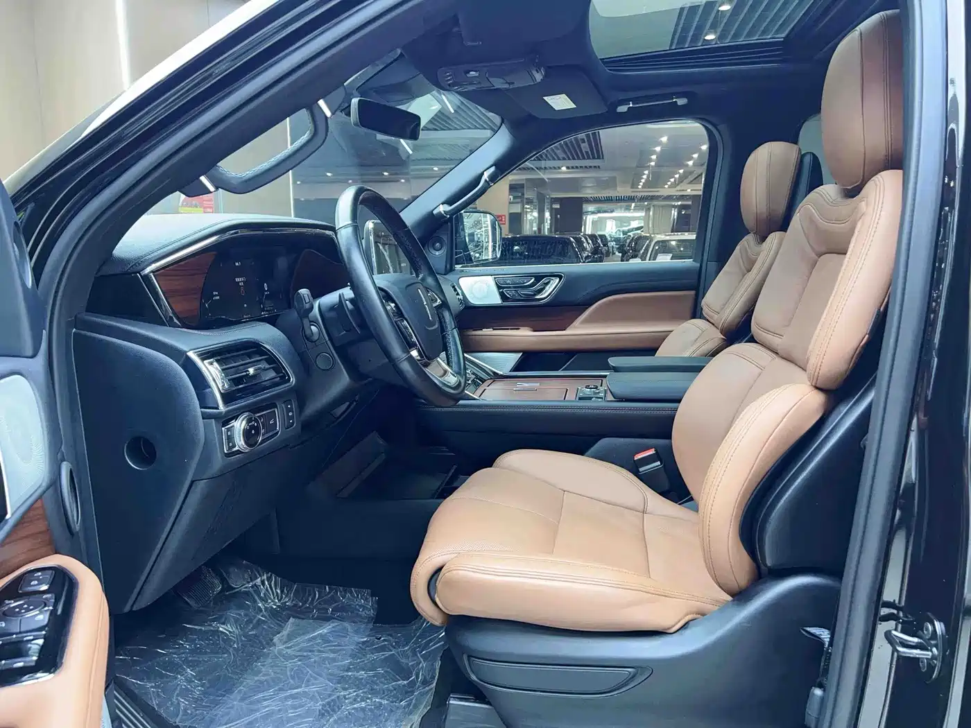 LINCOLN NAVIGATOR