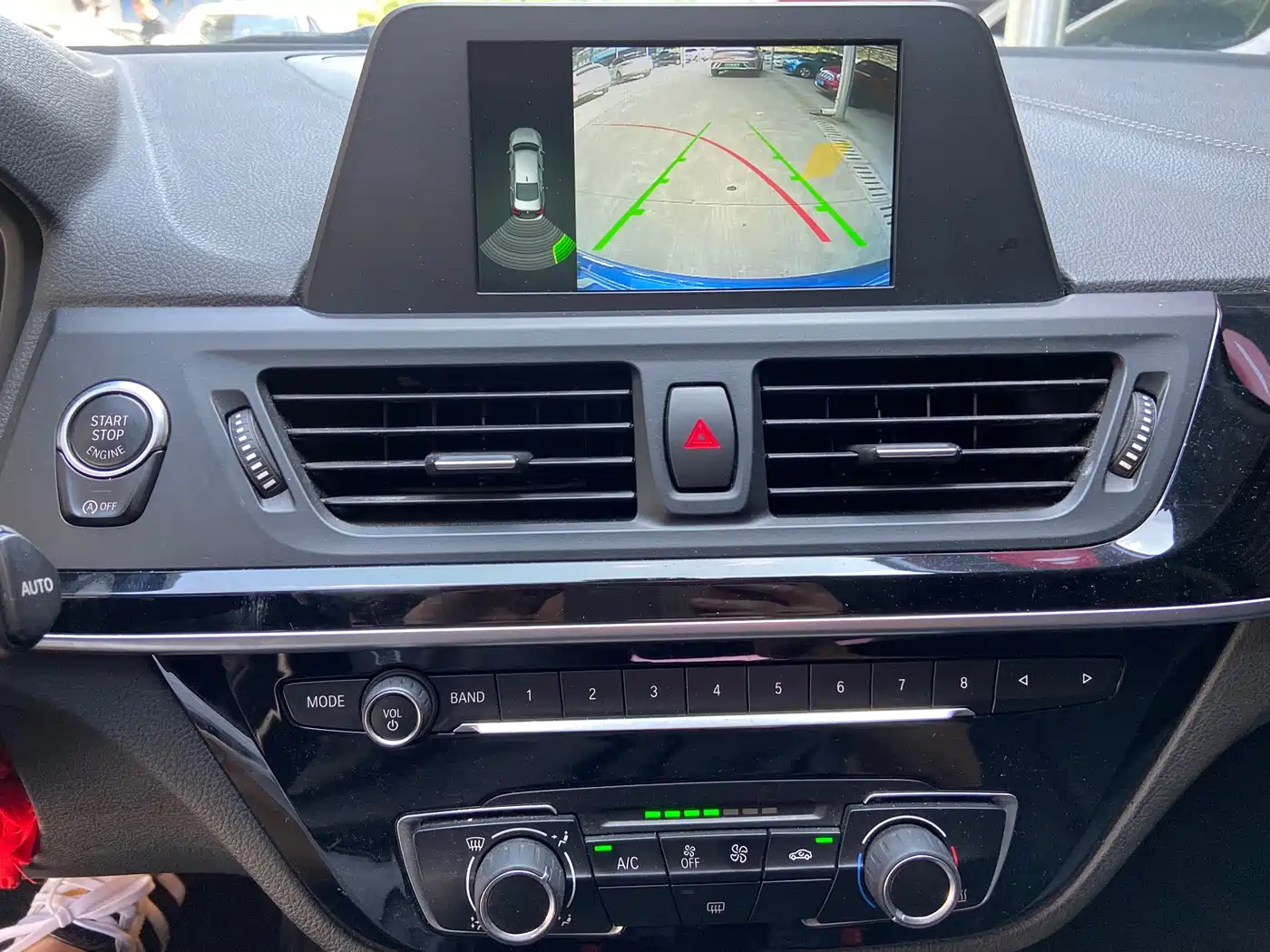 BMW 1 Series 2018 118i Sport Edition фото 6