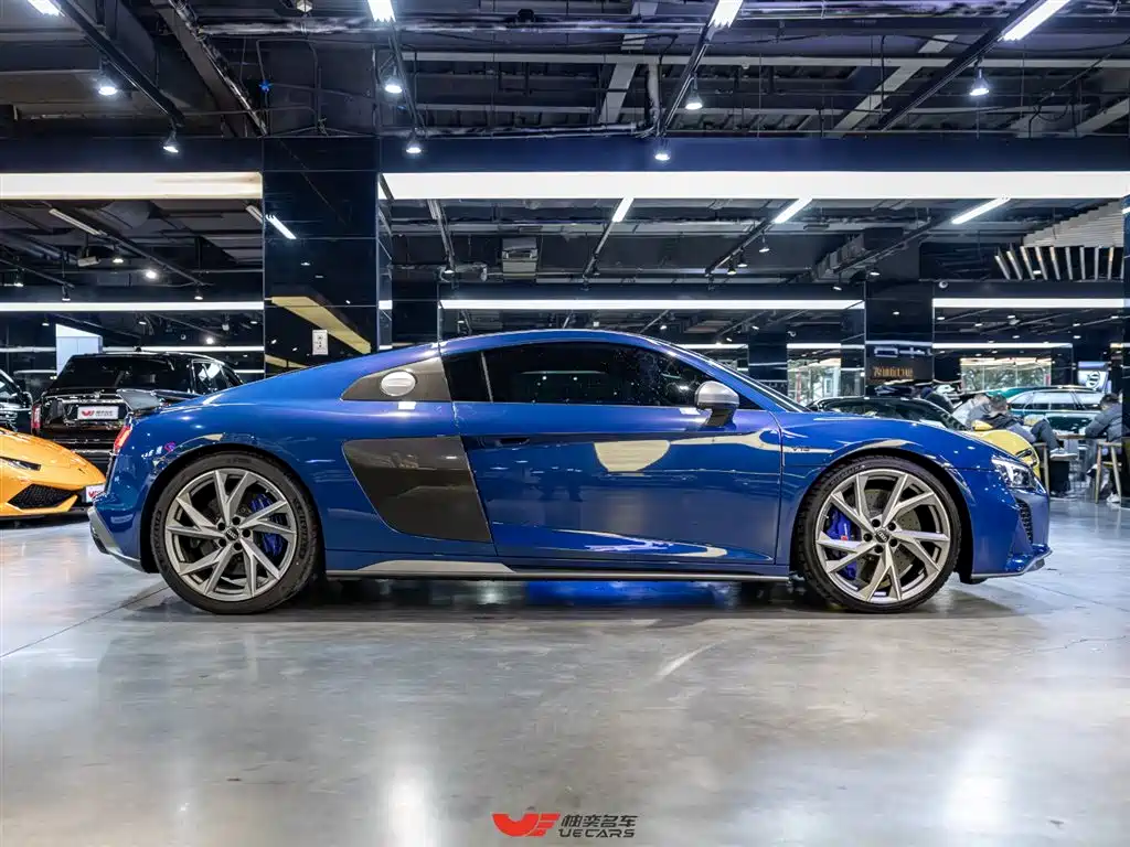 Фото 7 - Audi R8