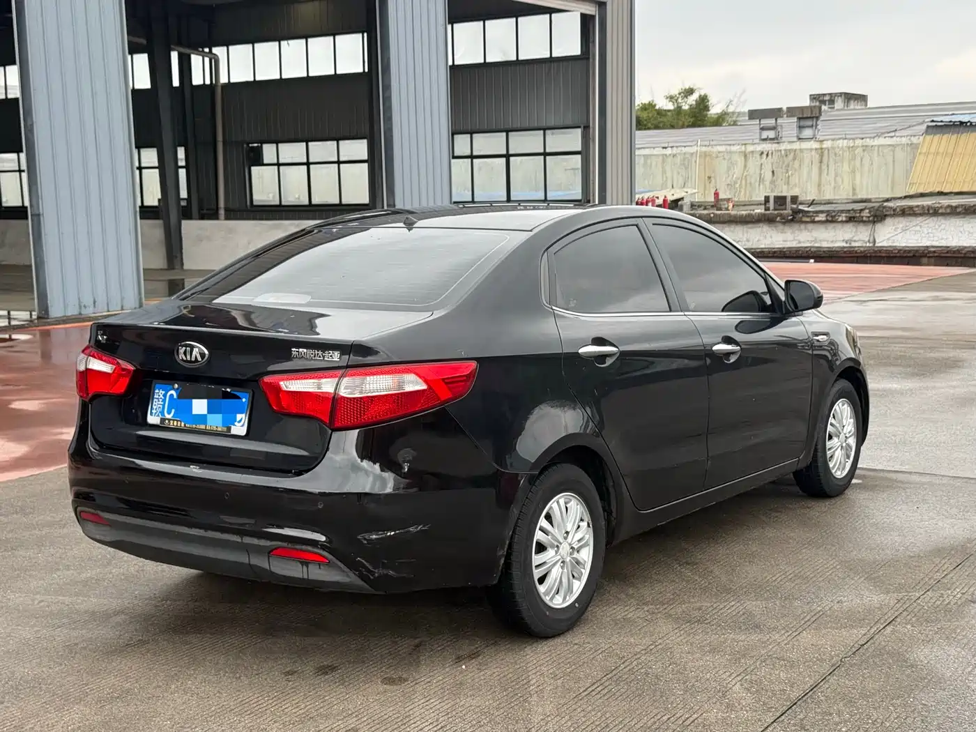 Kia K2 2012 Sedan 1.4L AT GLS Commemorative Edition фото 5