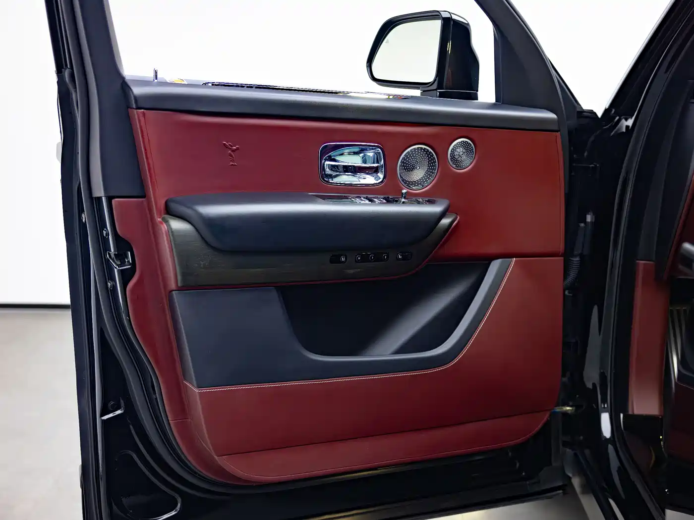 Rolls-Royce Cullinan 2018 4-Seater Version фото 8