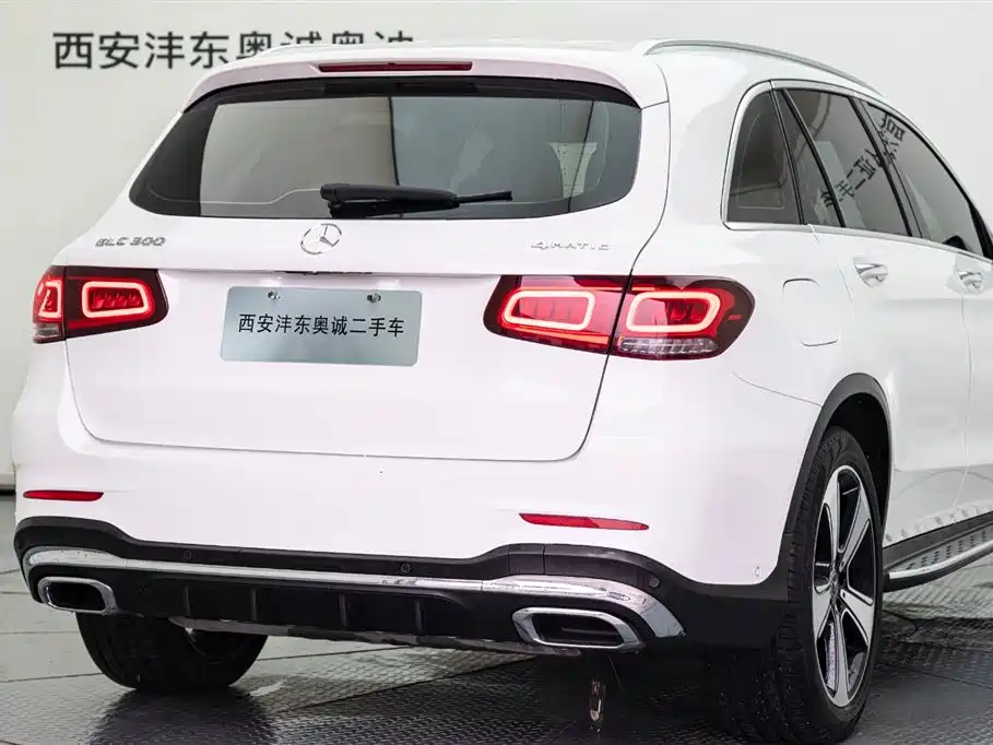 Mercedes-Benz GLC 2022 Facelift GLC 300 L 4MATIC Dynamic Collector's Edition фото 24