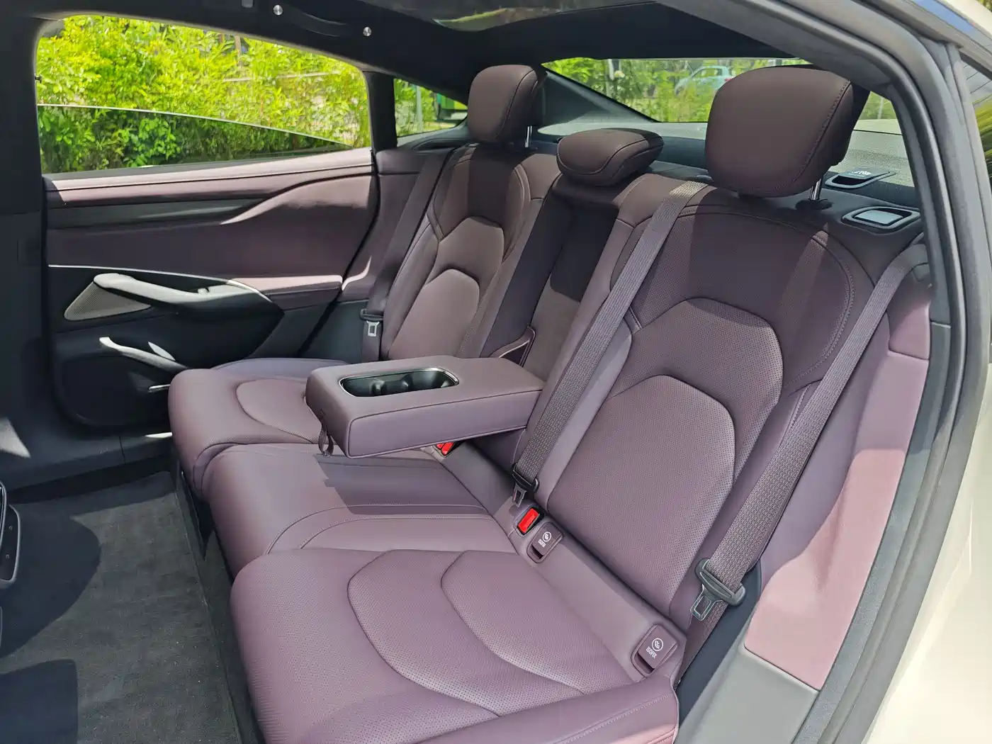 Xiaomi Auto Xiaomi SU7 2024 AWD Extended Range Advanced Smart Driving Max Edition фото 27
