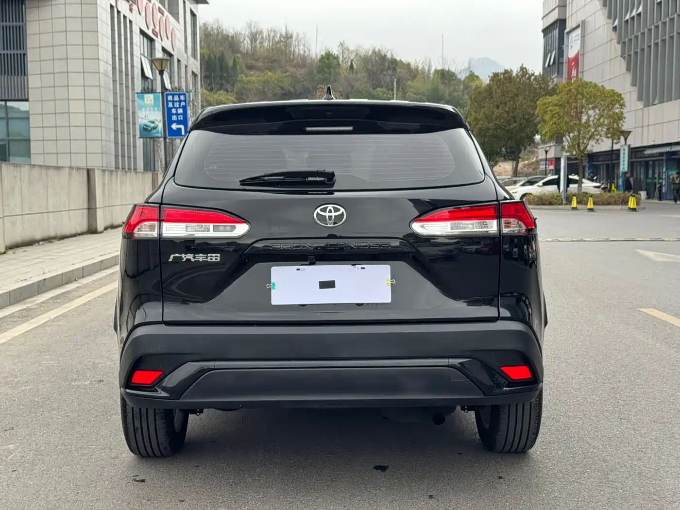 Toyota Frontlander 2024 2.0L CVT Elite Edition фото 5