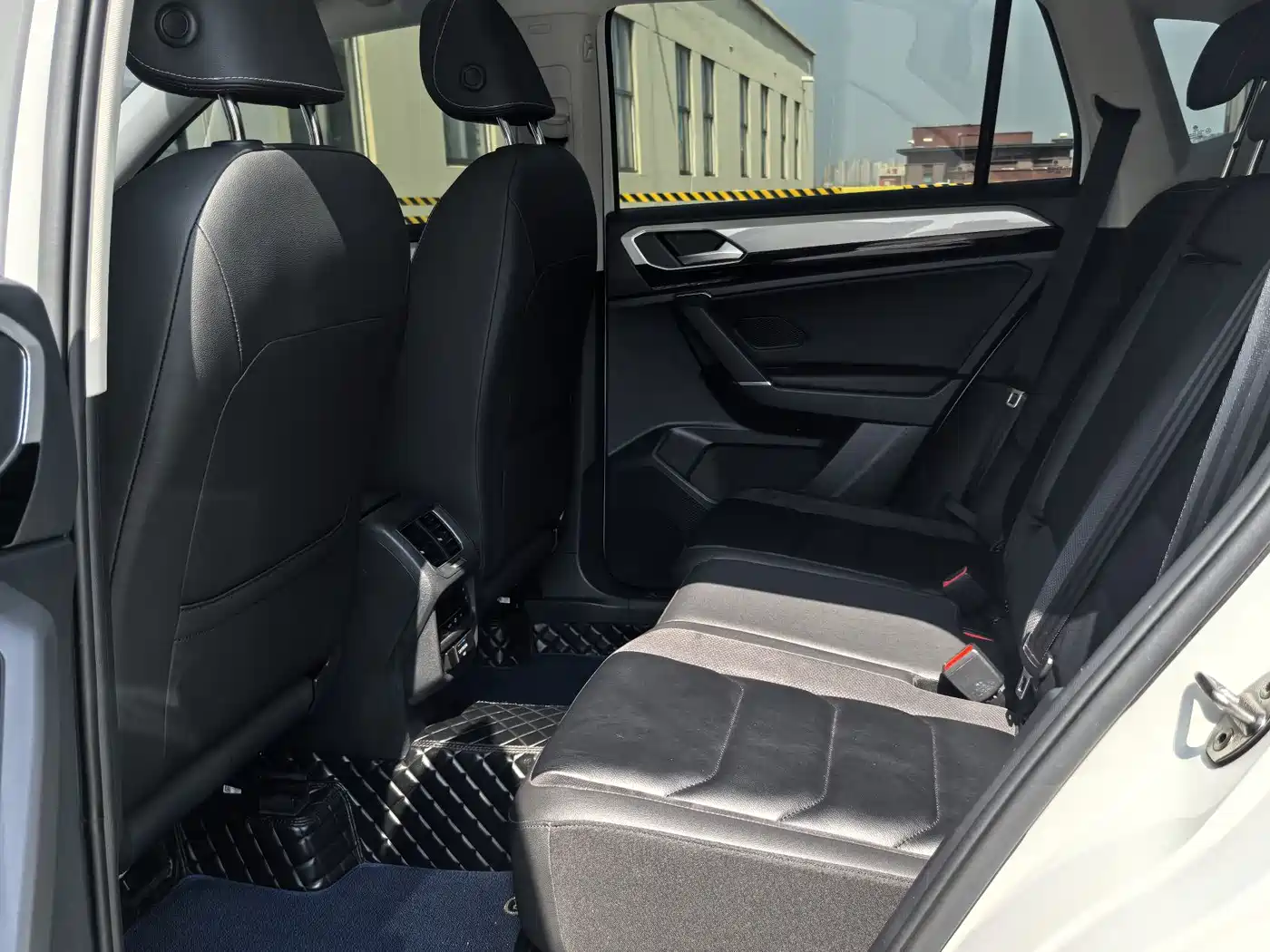 Volkswagen Tayron 2022 280TSI 2WD Luxury Smart Connect Edition фото 5