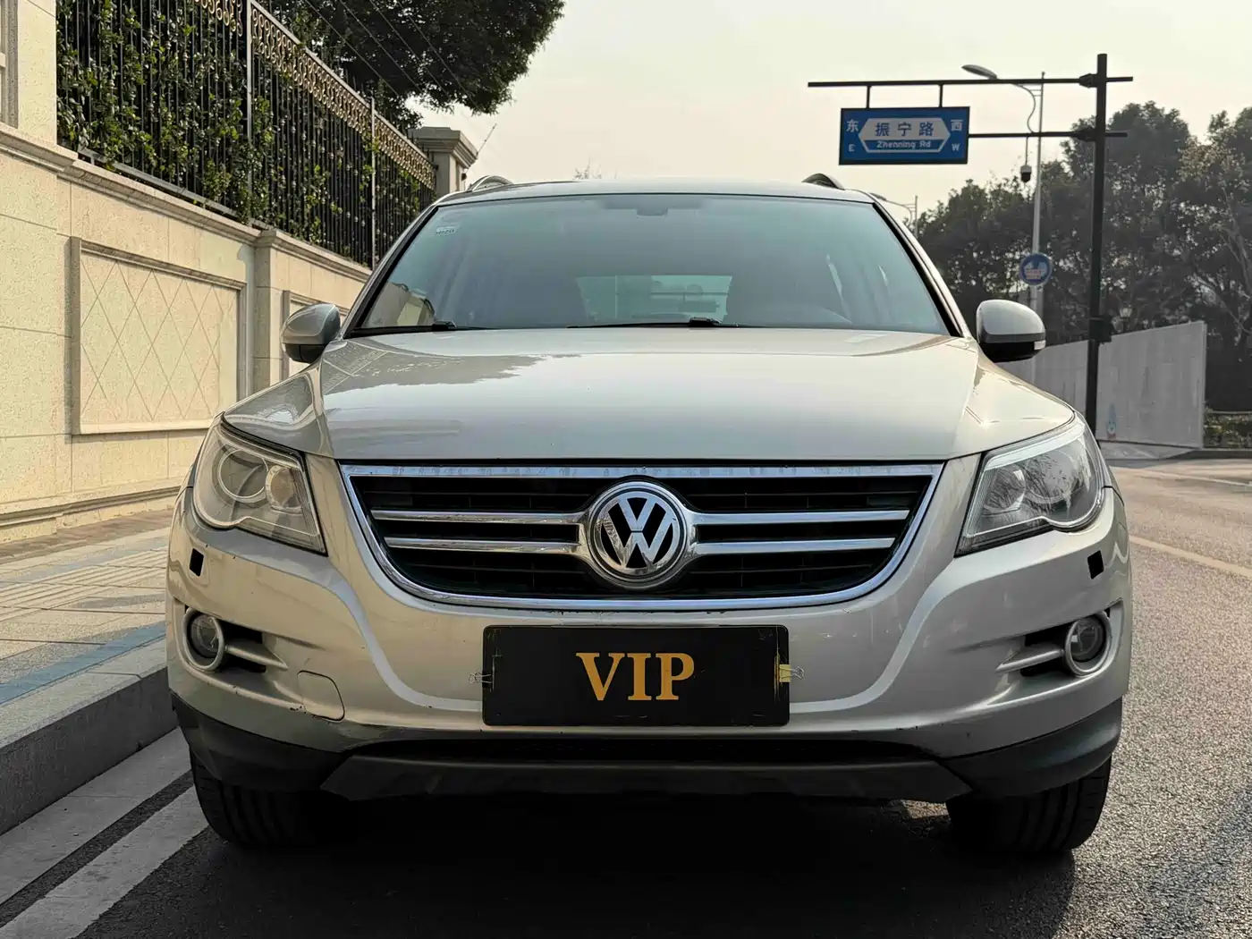 Volkswagen Tiguan 2012 2.0TSI Comfort фото 2