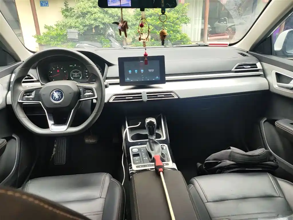 BYD Qin 2019 1.5L Automatic Luxury Edition фото 10