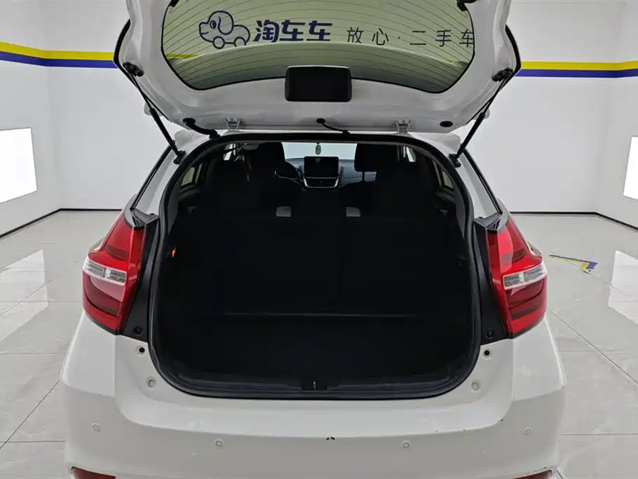 Toyota YARiS L Zhi Xiang 2022 1.5L CVT Leading PLUS Edition фото 4