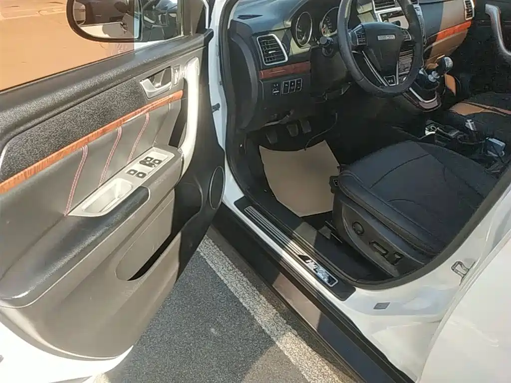 Haval H6 2017 Red Label Sport 1.5T Manual 2WD Elite фото 16