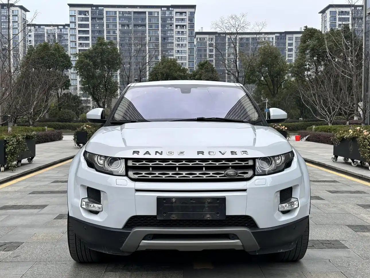 Land Rover Range Rover Evoque 2015 2.0T 5-Door Intelligent Edition фото 2