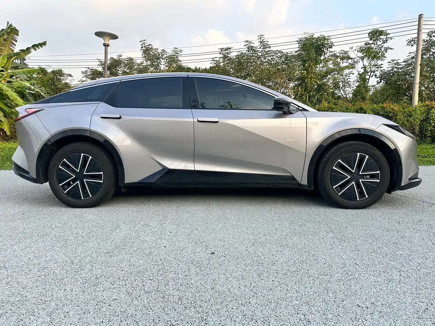 Toyota bZ5 2025 2025 550 JOY