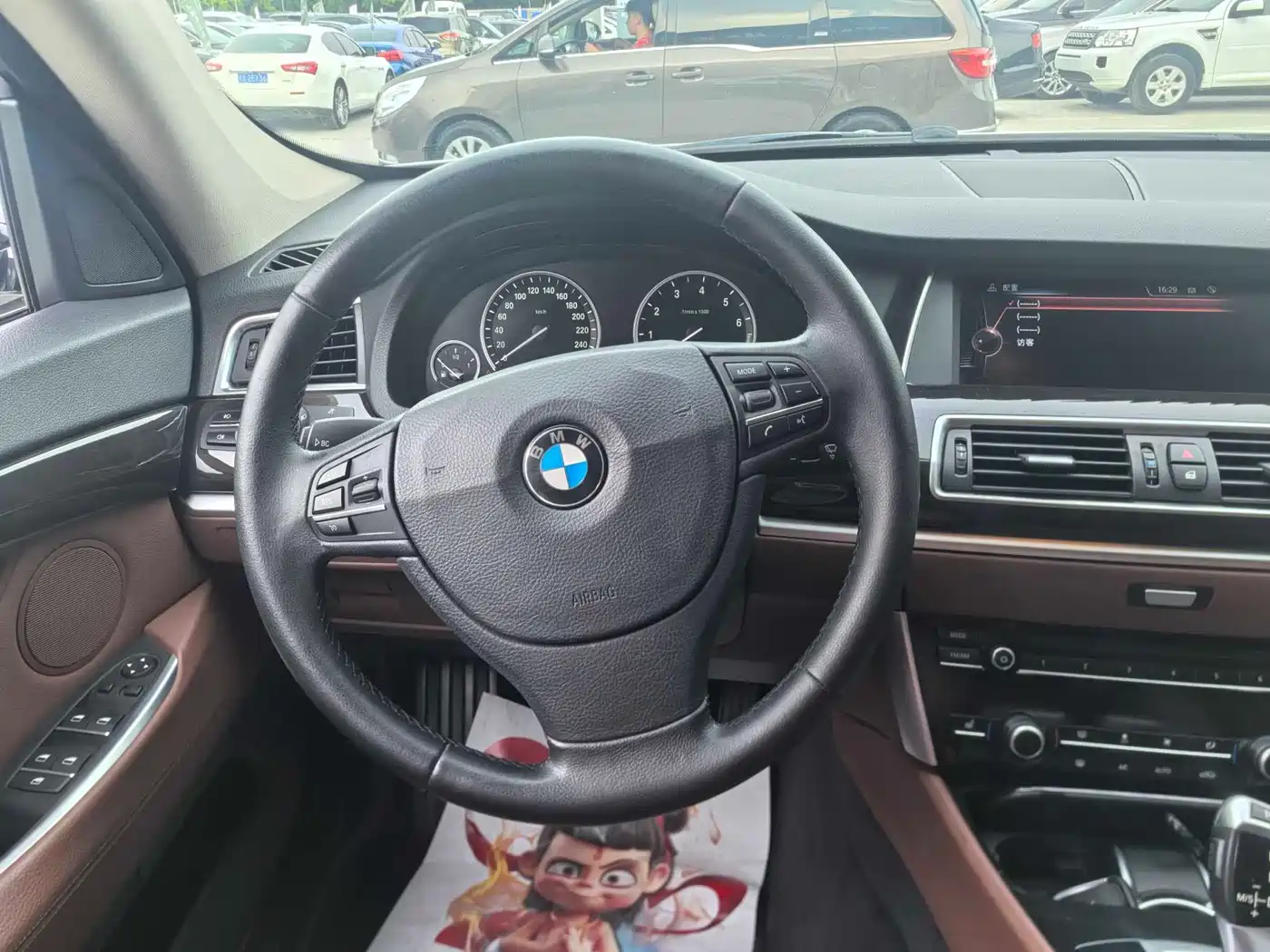 BMW 5 Series GT 2015 528i Leading фото 12