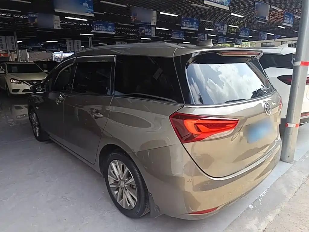BUICK GL6