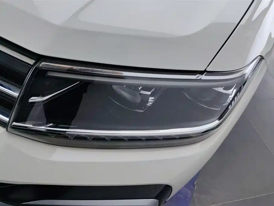 Volkswagen T-Cross 2019 1.5L Automatic Comfort Edition фото 5