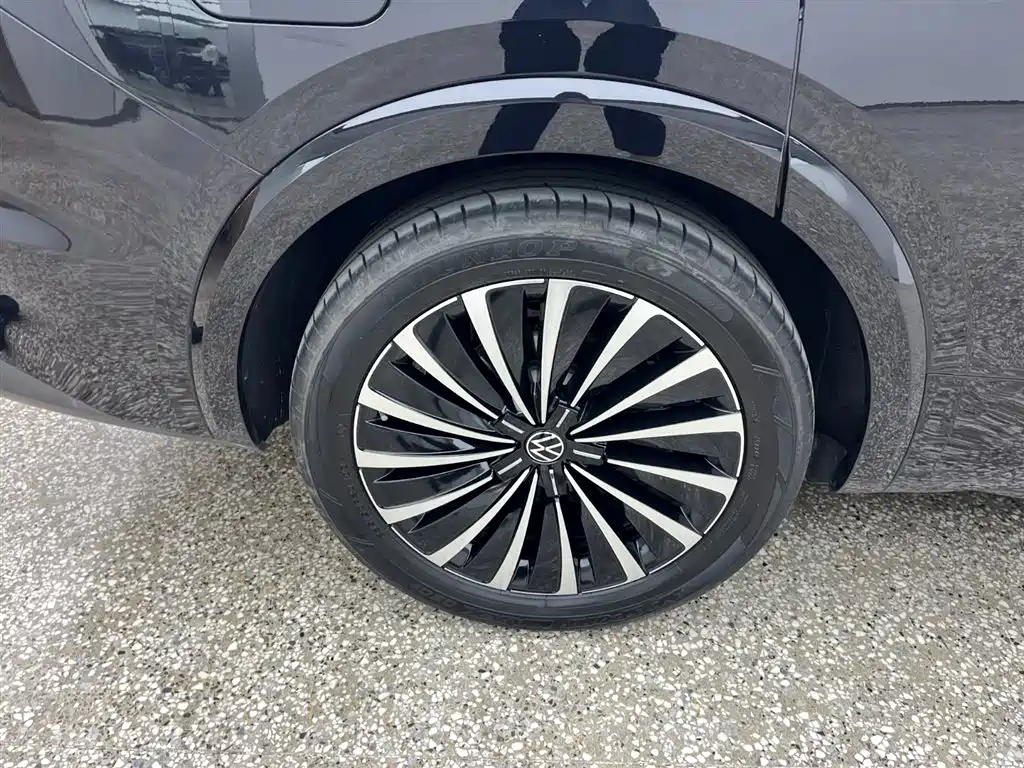 Volkswagen Viloran 2024 380TSI Executive Edition фото 13