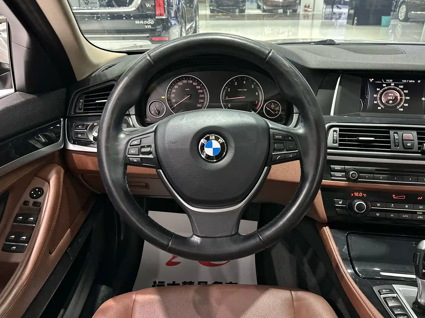 BMW 5 Series 2017 520Li Classic Edition фото 6