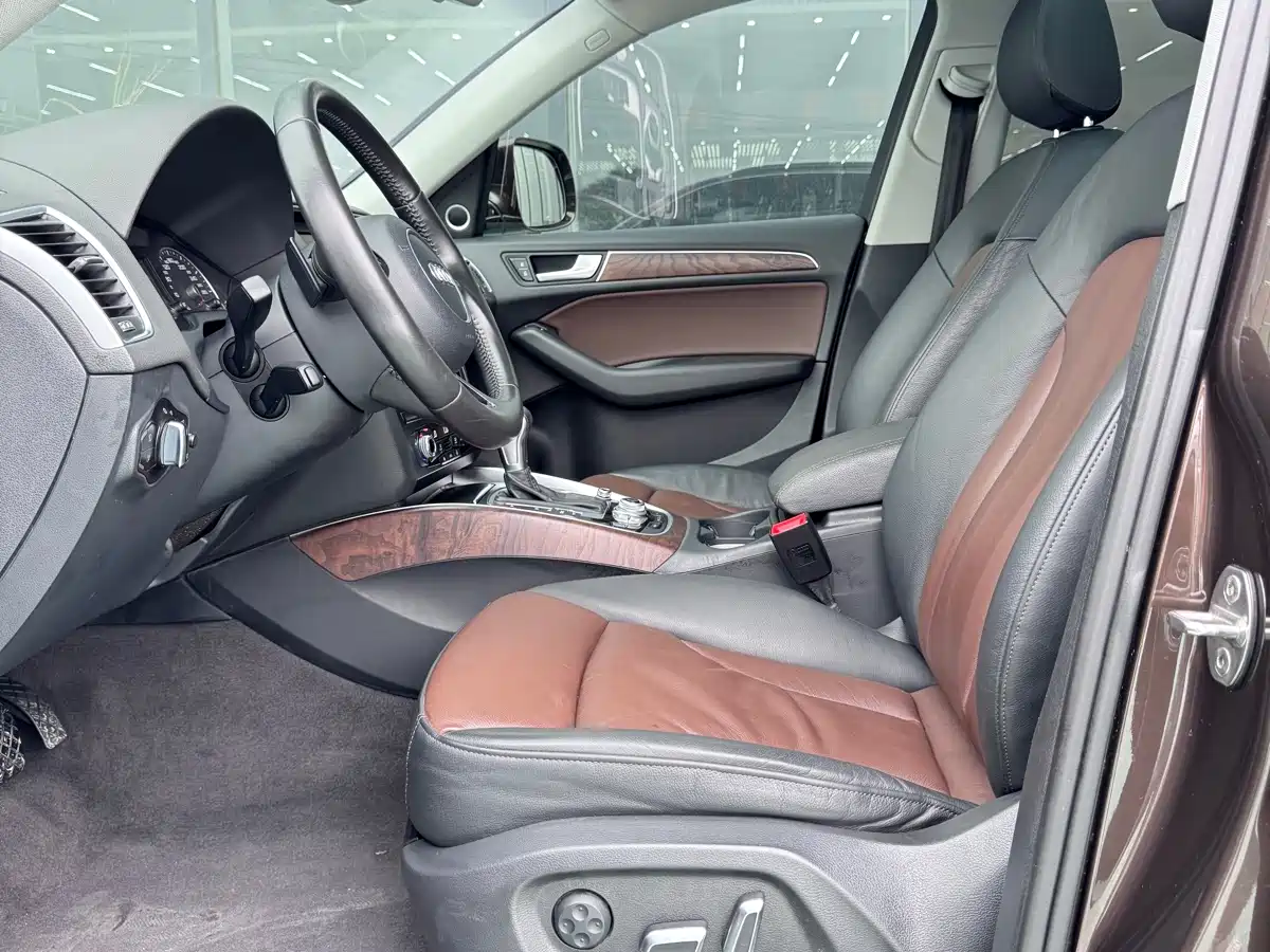 Audi Q5 2015 40 TFSI Comfort фото 9