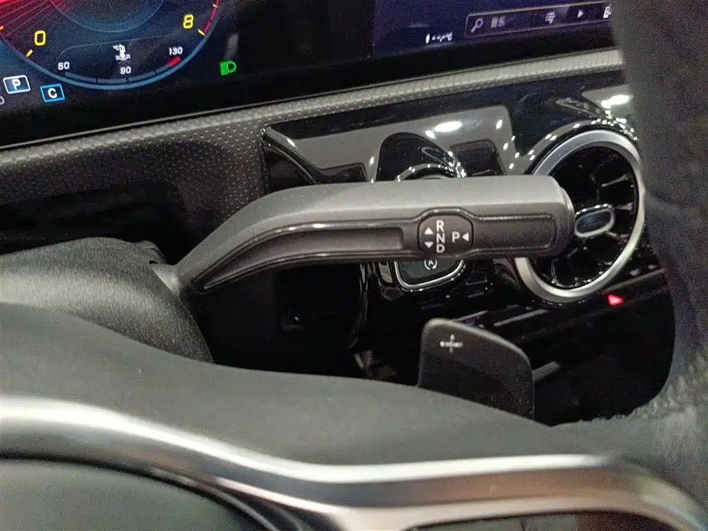 MERCEDES-BENZ CLASS A