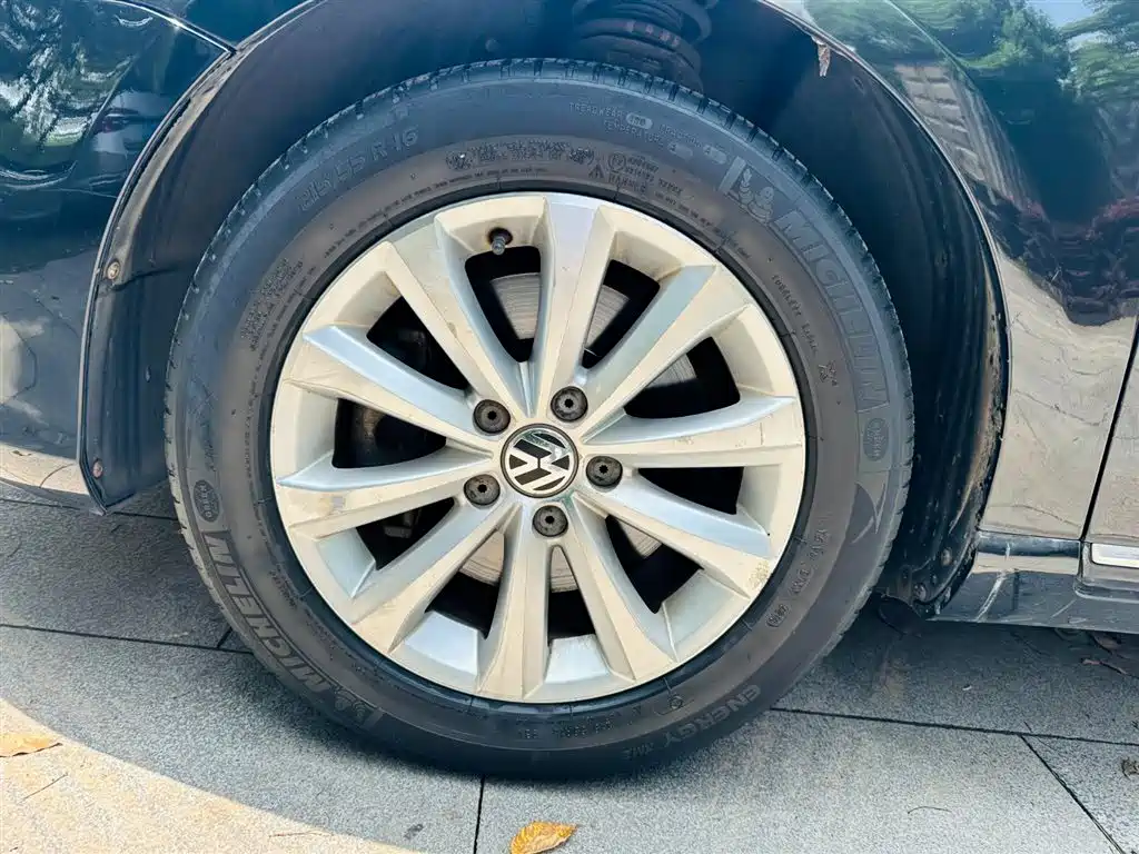 Volkswagen Magotan 2013 1.8TSI Luxury фото 15