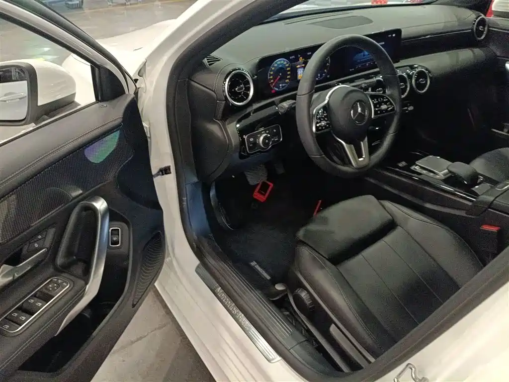 MERCEDES-BENZ CLASS A