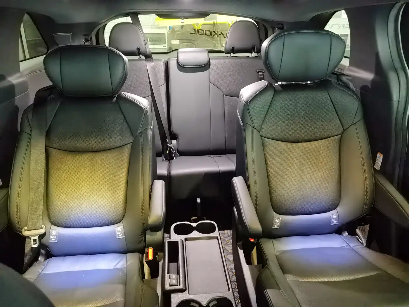 Toyota Sienna 2021 2.5L Hybrid Platinum Edition фото 10