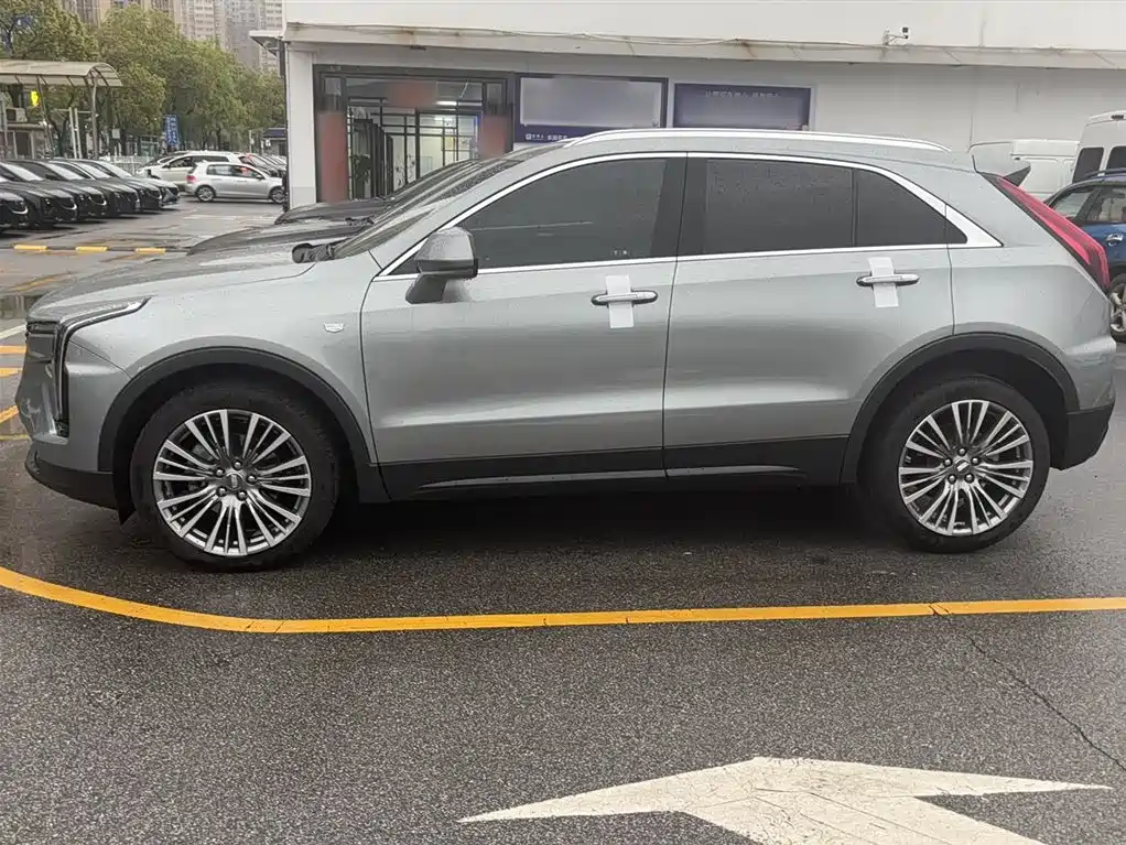 Cadillac XT4 2024 28T 2WD Premium фото 5