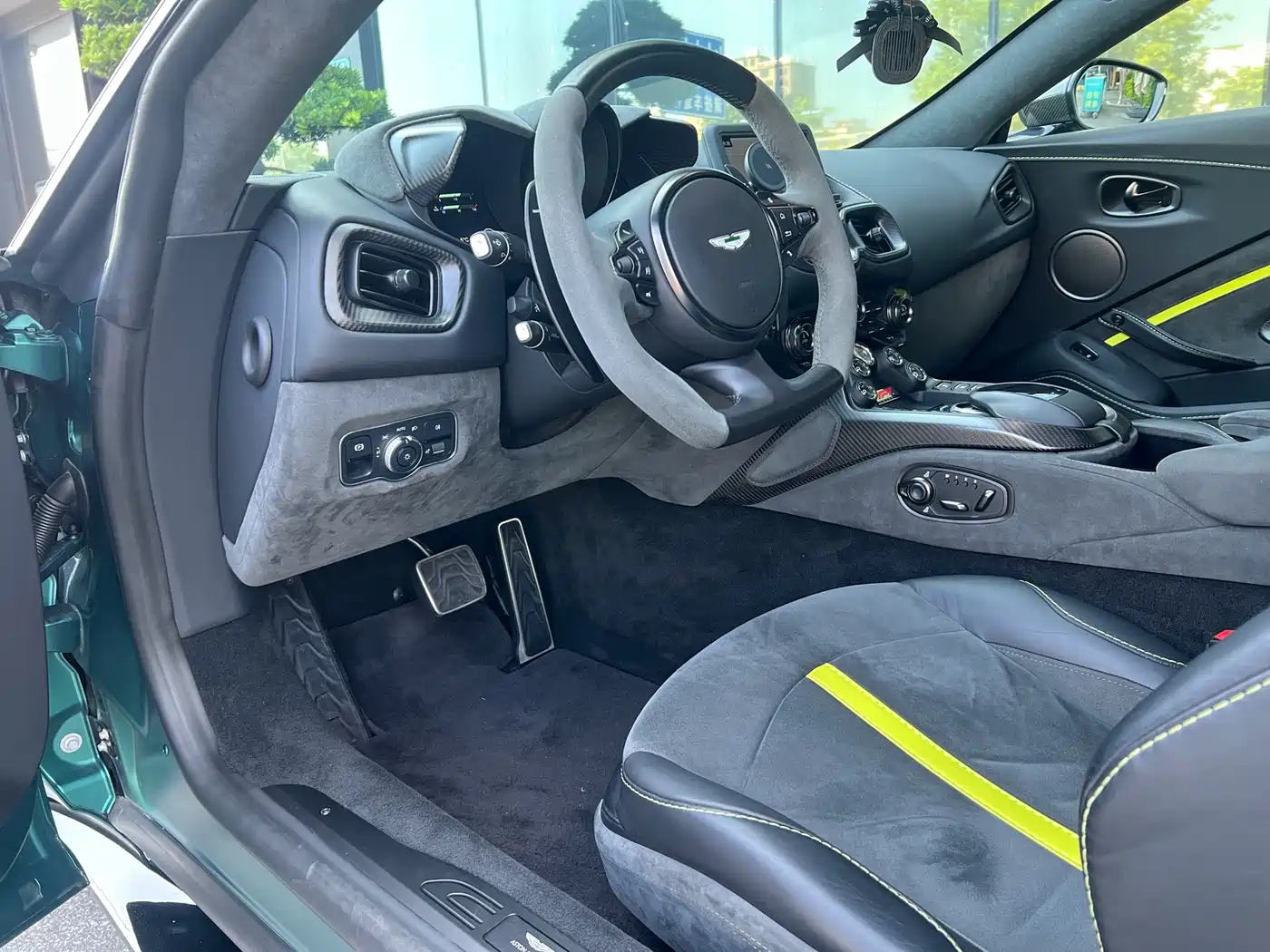 2022 Aston Martin V8 Vantage
