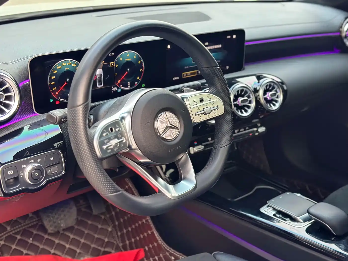 Mercedes-Benz A-Class 2019 Facelift A 200 L Sports Sedan фото 7
