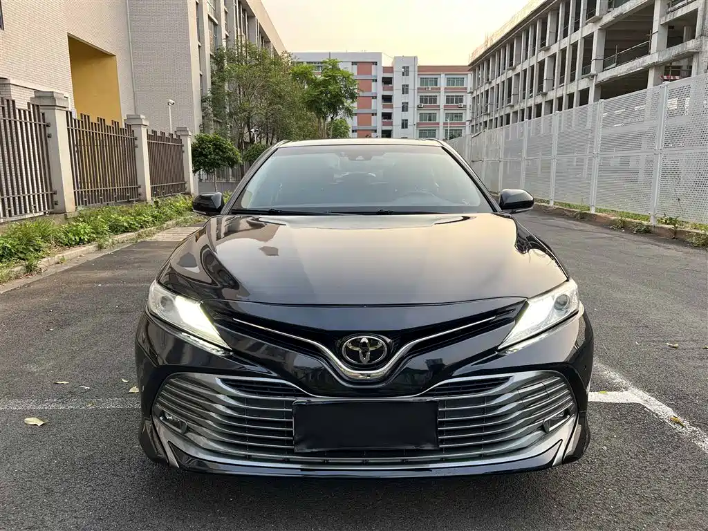Toyota Camry 2021 2.0G Luxury Edition фото 14