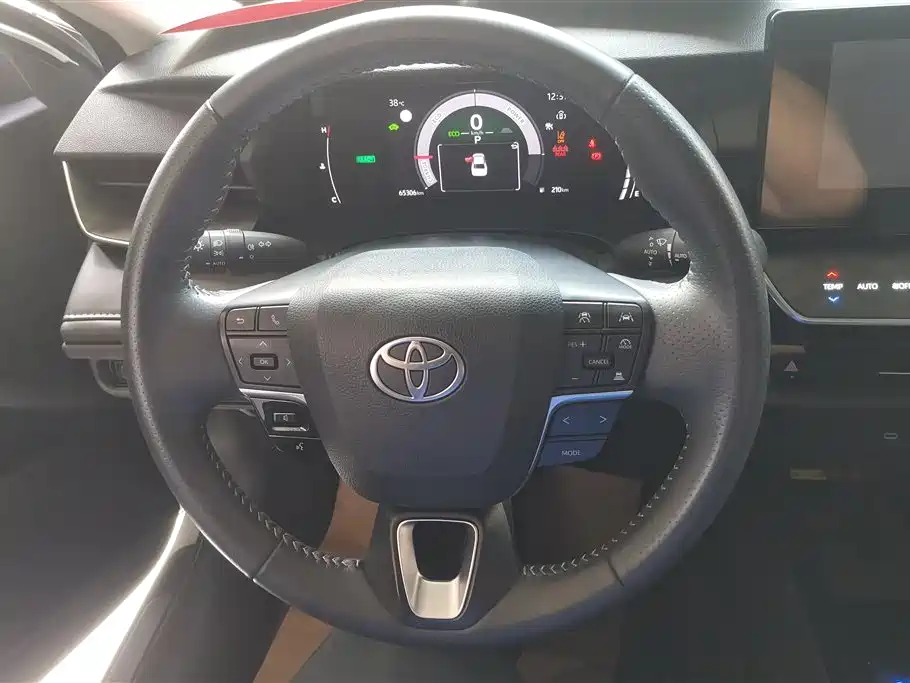 Toyota Camry 2024 Hybrid 2.0HGVP Luxury Edition фото 15