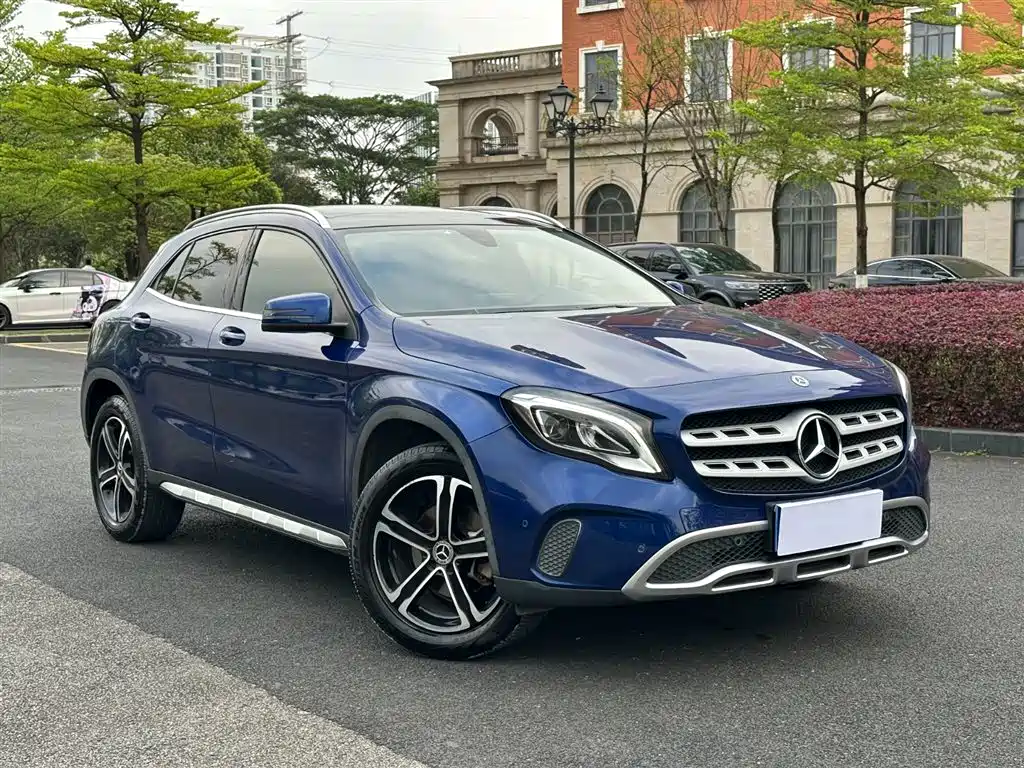 Mercedes-Benz GLA 2018 GLA 200 Fashion фото 3