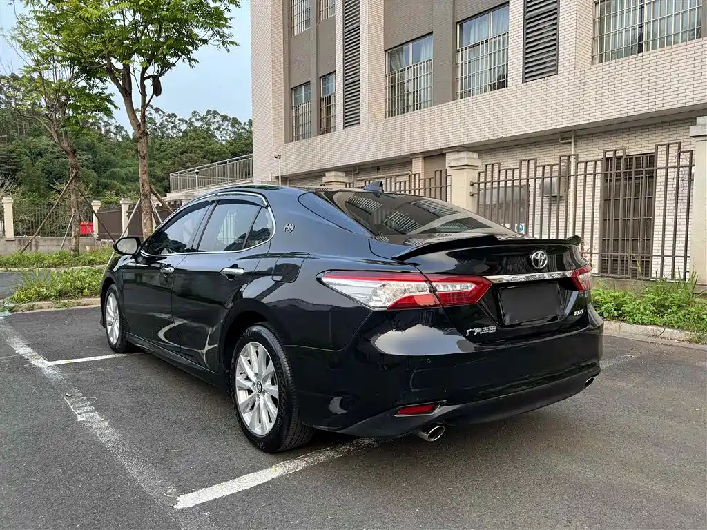 Toyota Camry 2021 2.0G Luxury Edition фото 3