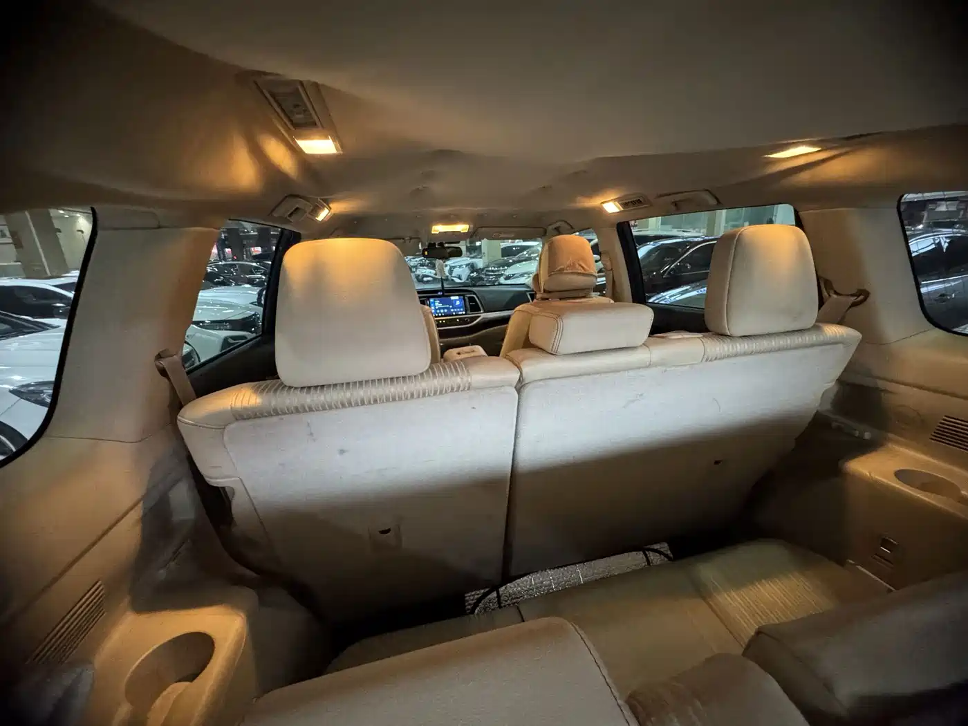 Фото 11 - Toyota Highlander