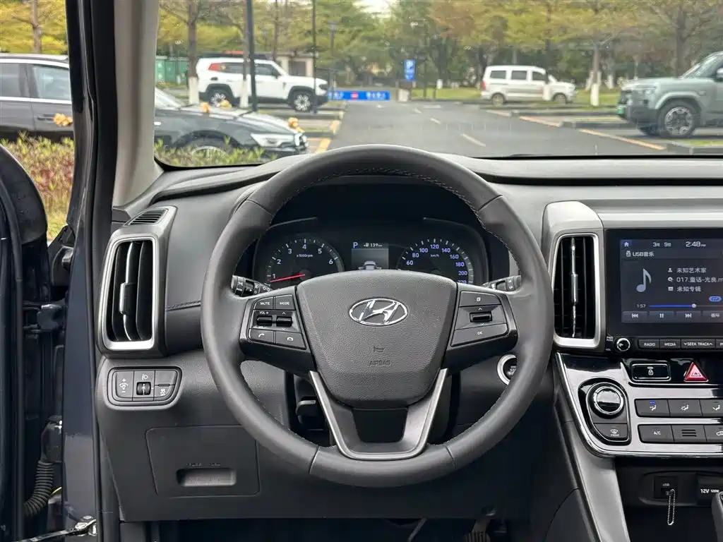 Hyundai Beijing Hyundai ix35 2018 2.0L Automatic 2WD Zhiyong·Enjoyment Edition фото 8