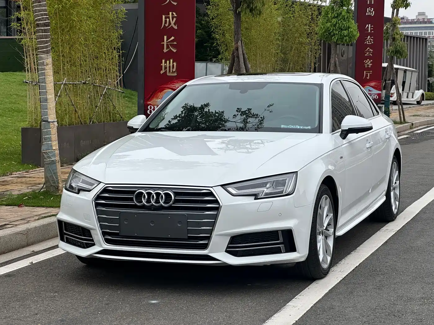 Audi A4L 2018 30th Anniversary 40 TFSI Fashion