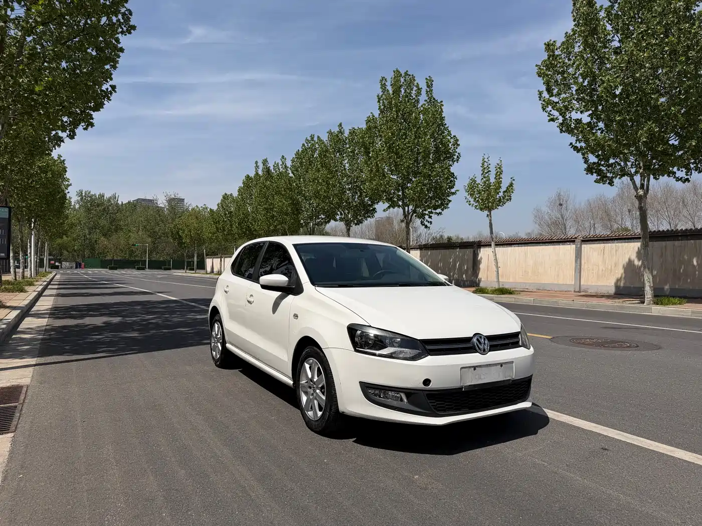 Volkswagen Polo 2013 1.4L Automatic Comfort Edition фото 2