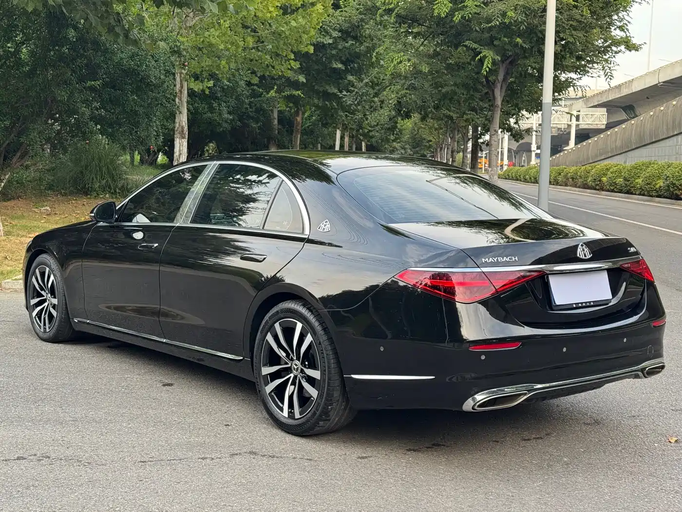 Фото 9 - Mercedes-Benz S-Class