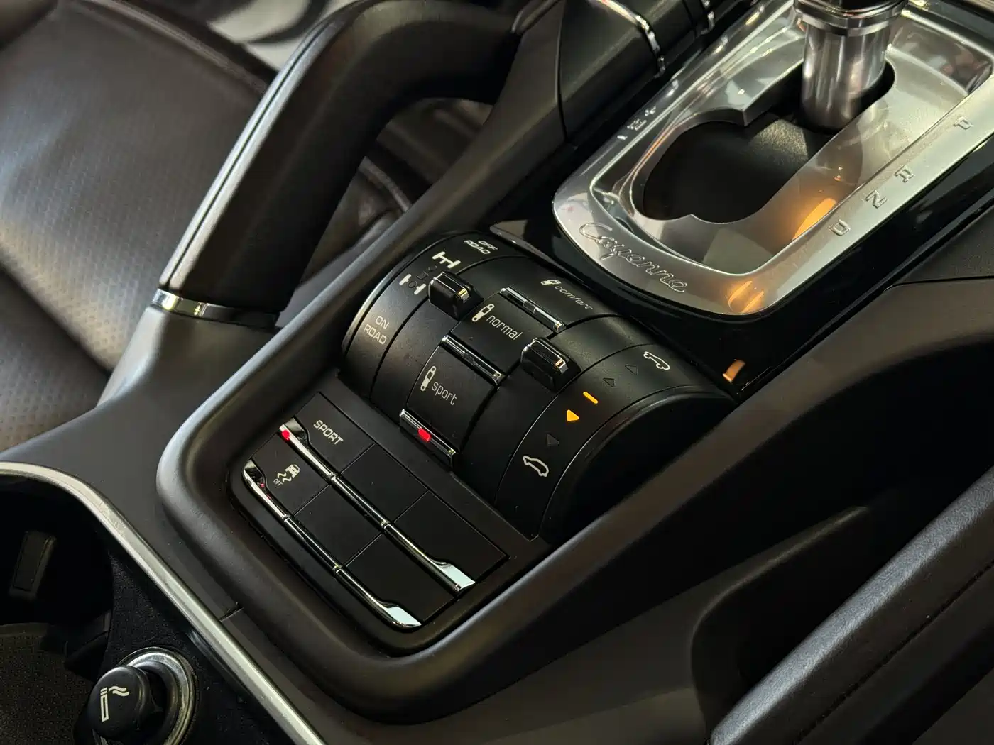 Porsche Cayenne 2014 Cayenne Platinum Edition 3.0T фото 15