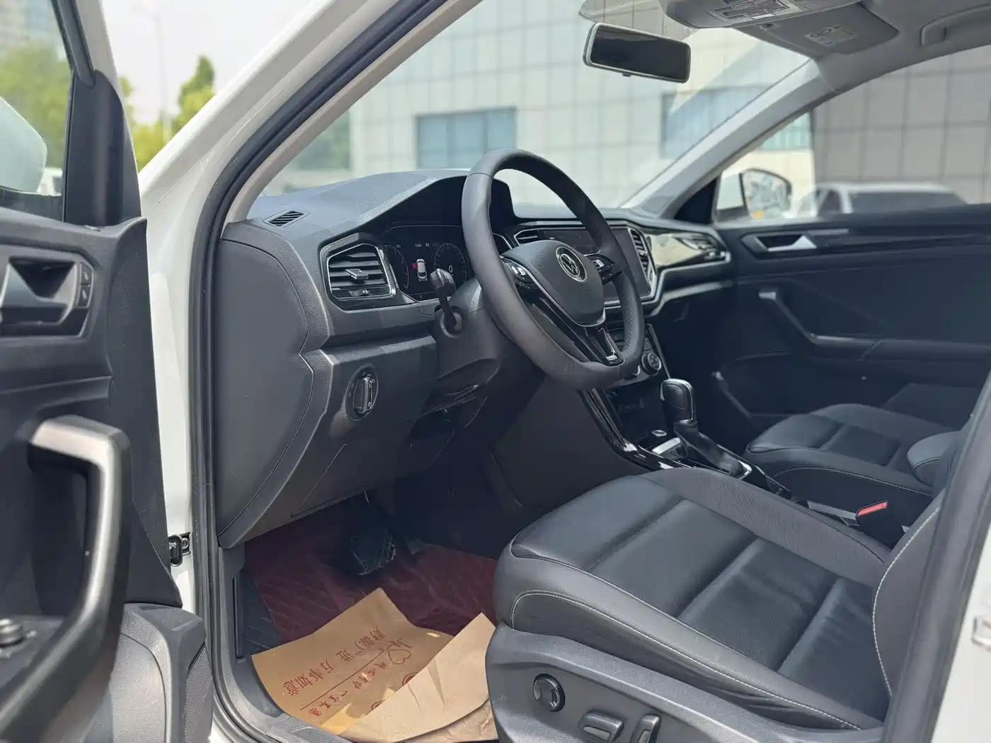 Volkswagen T-ROC 2022 280TSI DSG 2WD Comfort PLUS фото 21