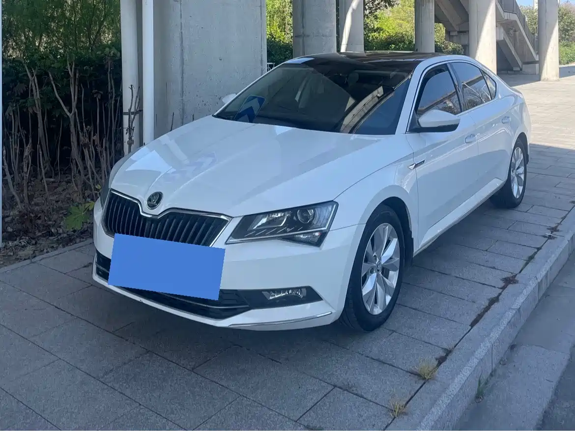 Škoda Superb 2018 TSI330 DSG Comfort Edition China V