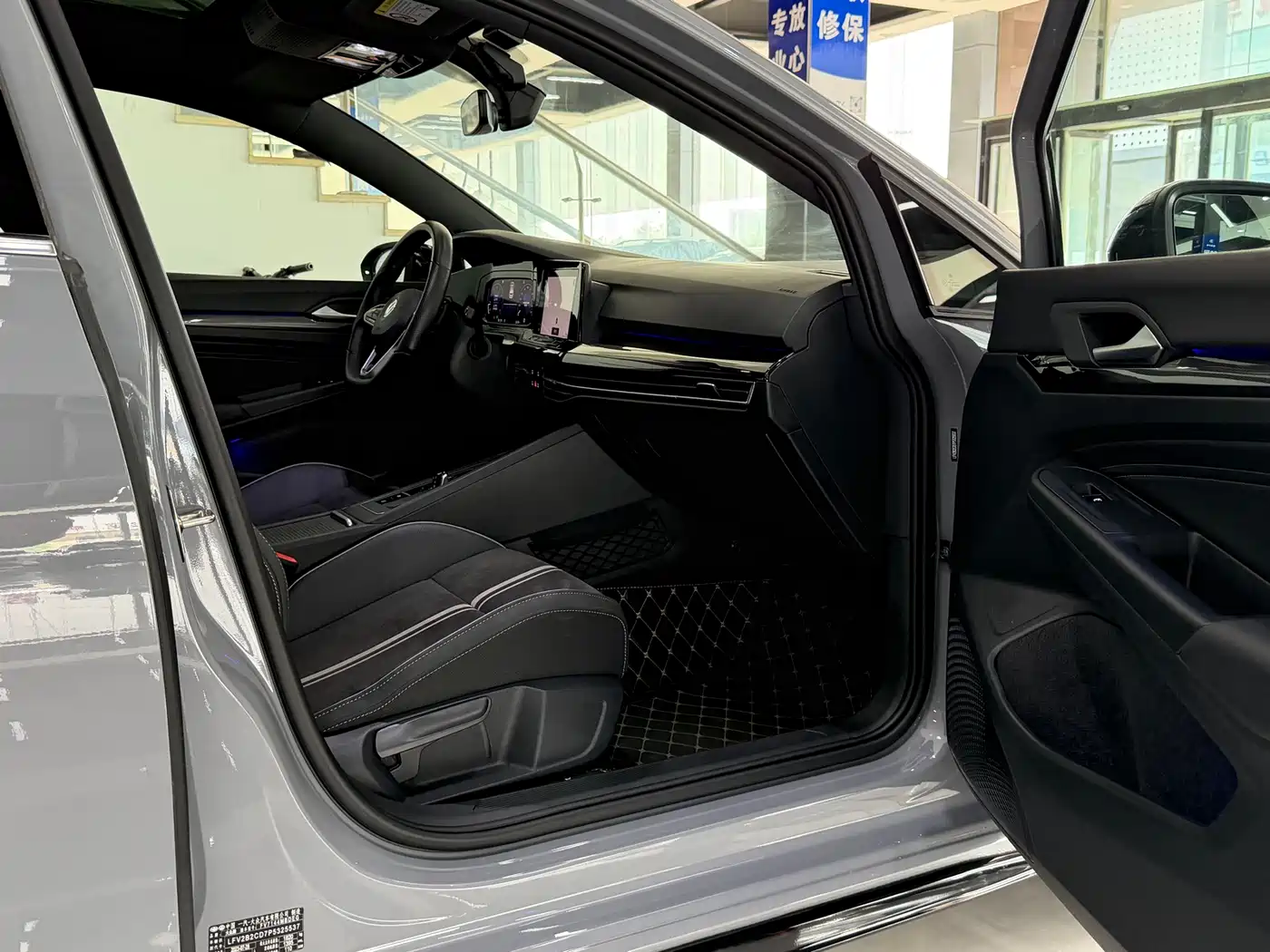 Volkswagen Golf 2023 280TSI DSG R-Line Lite фото 8