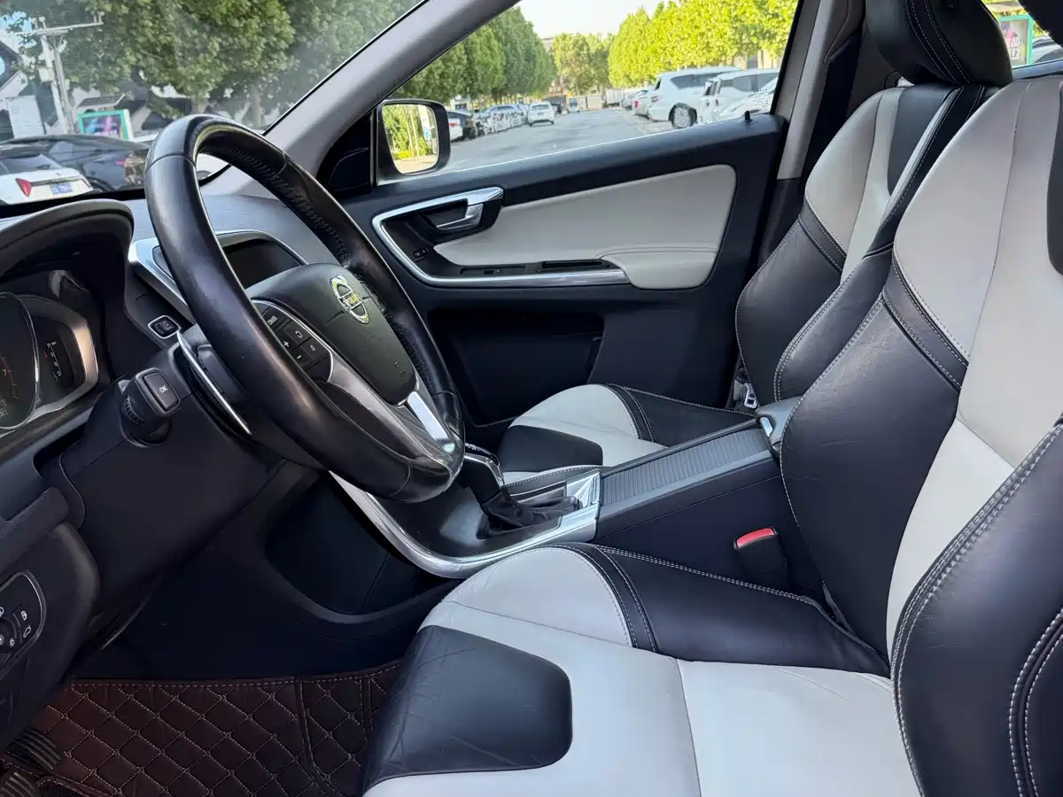 Volvo XC60 (Import) 2014 2014 T6 Smart Comfort Edition