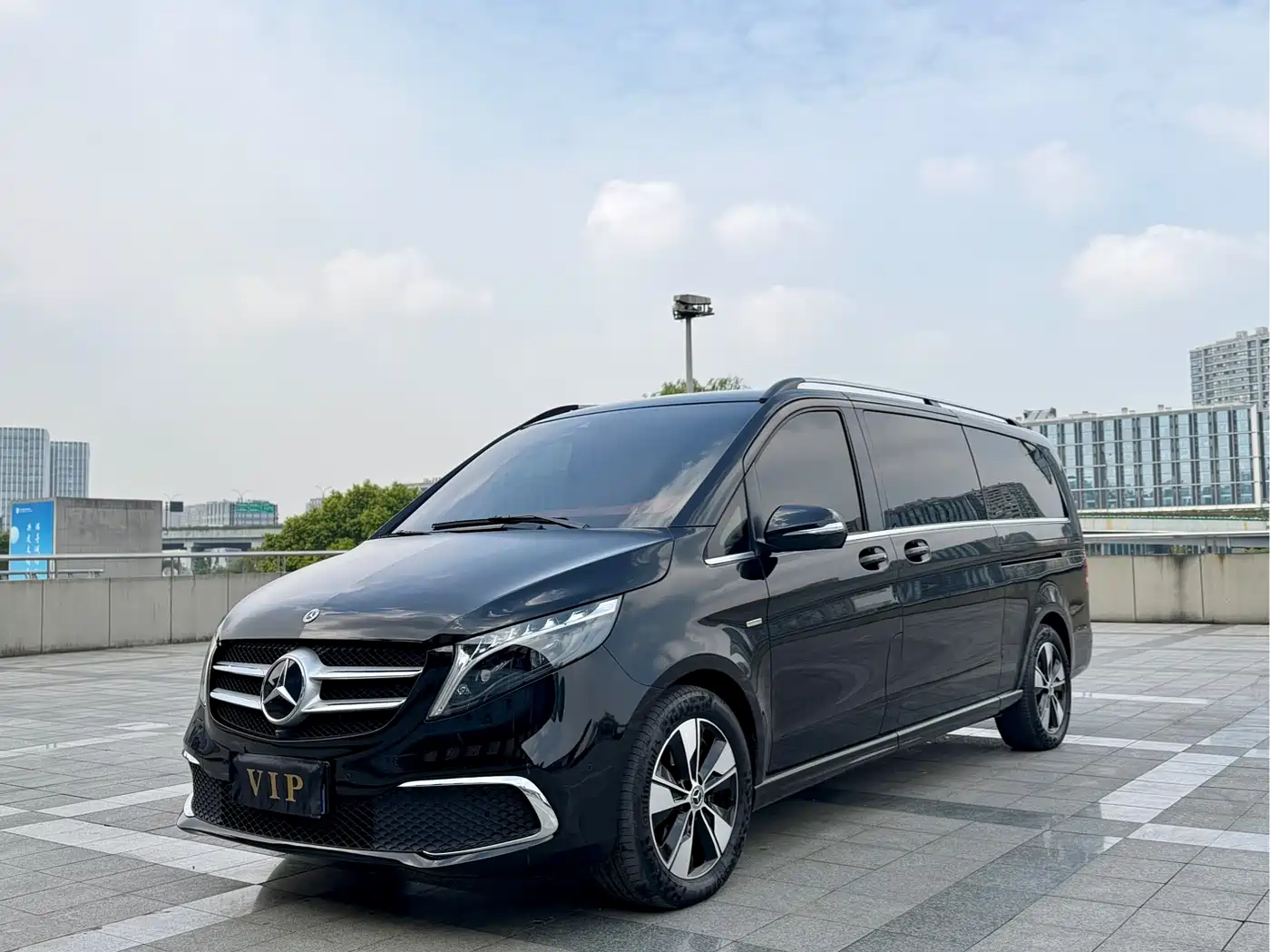 MERCEDES-BENZ V CLASS
