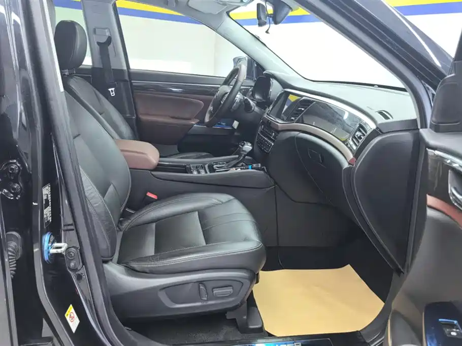 GAC Trumpchi Trumpchi GS8 2017 320T 2WD Luxury Smart Connect (7-seater) фото 8