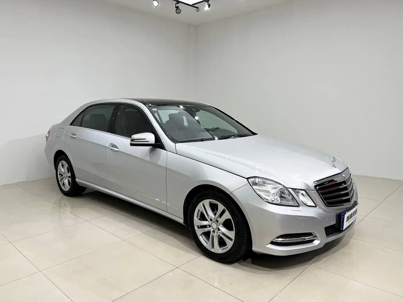 Mercedes-Benz E-Class 2010 2011 E 300 L Fashion Premium