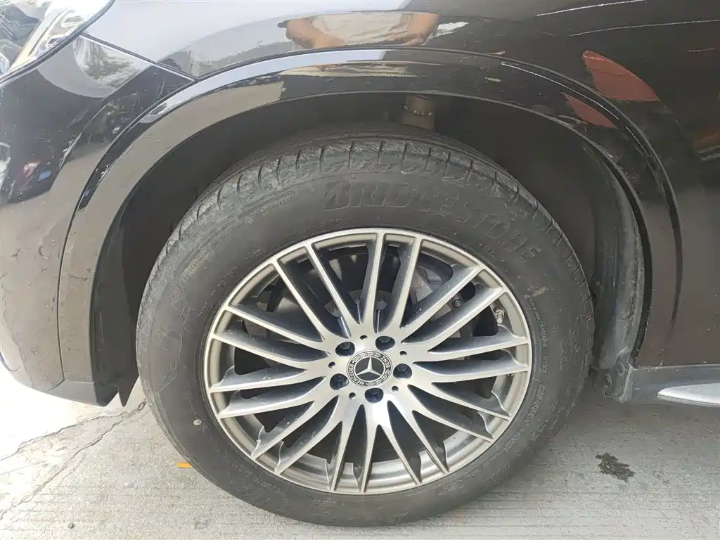 Mercedes-Benz GLC 2023 GLC 300 L 4MATIC Sport 5-Seater фото 23