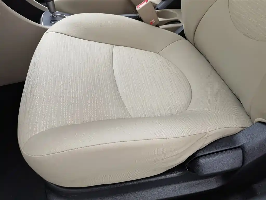 Hyundai Verna 2014 1.4L Automatic Smart GLS фото 20