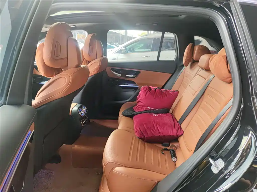 Mercedes-Benz GLC 2023 GLC 300 L 4MATIC Sport 5-Seater фото 17